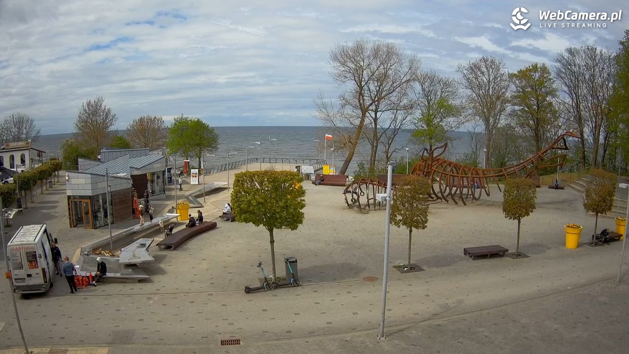 REWAL - widok na deptak - 12 maj 2026, 13:55