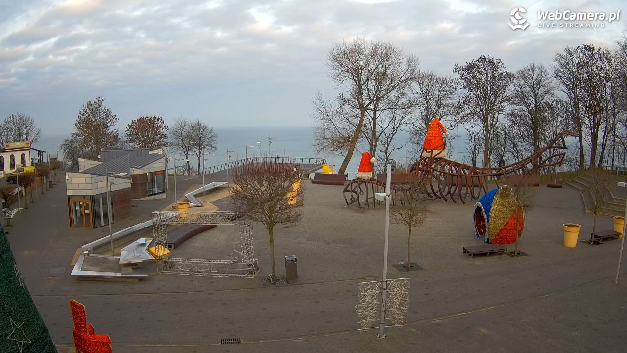REWAL - widok na deptak - 18 grudzień 2025, 08:41