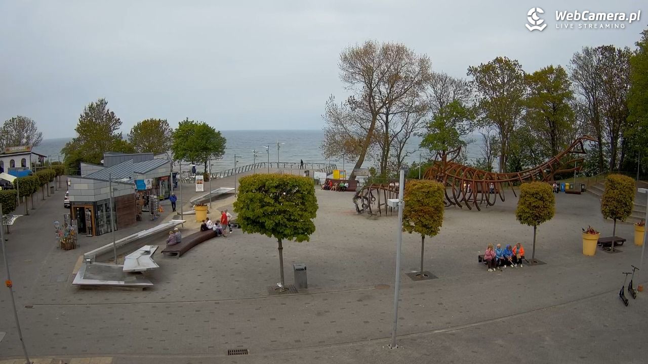 REWAL - widok na deptak - 14 maj 2025, 12:54