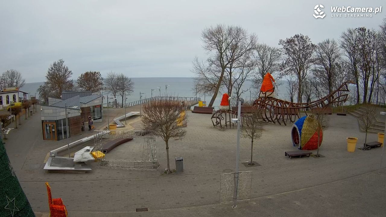 REWAL - widok na deptak - 21 grudzień 2025, 10:07