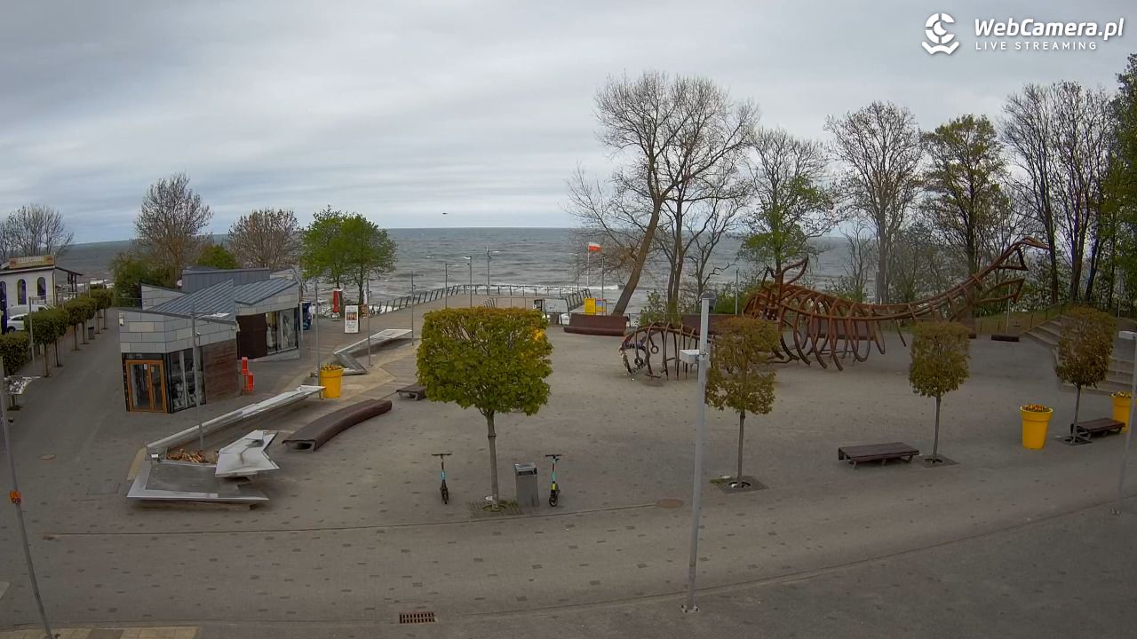 REWAL - widok na deptak - 12 maj 2026, 07:43
