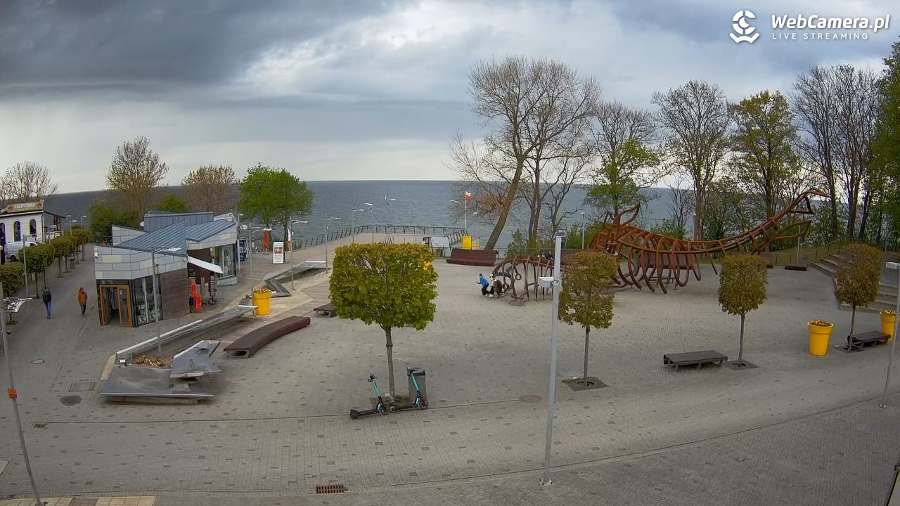 REWAL - widok na deptak - 14 maj 2026, 17:00