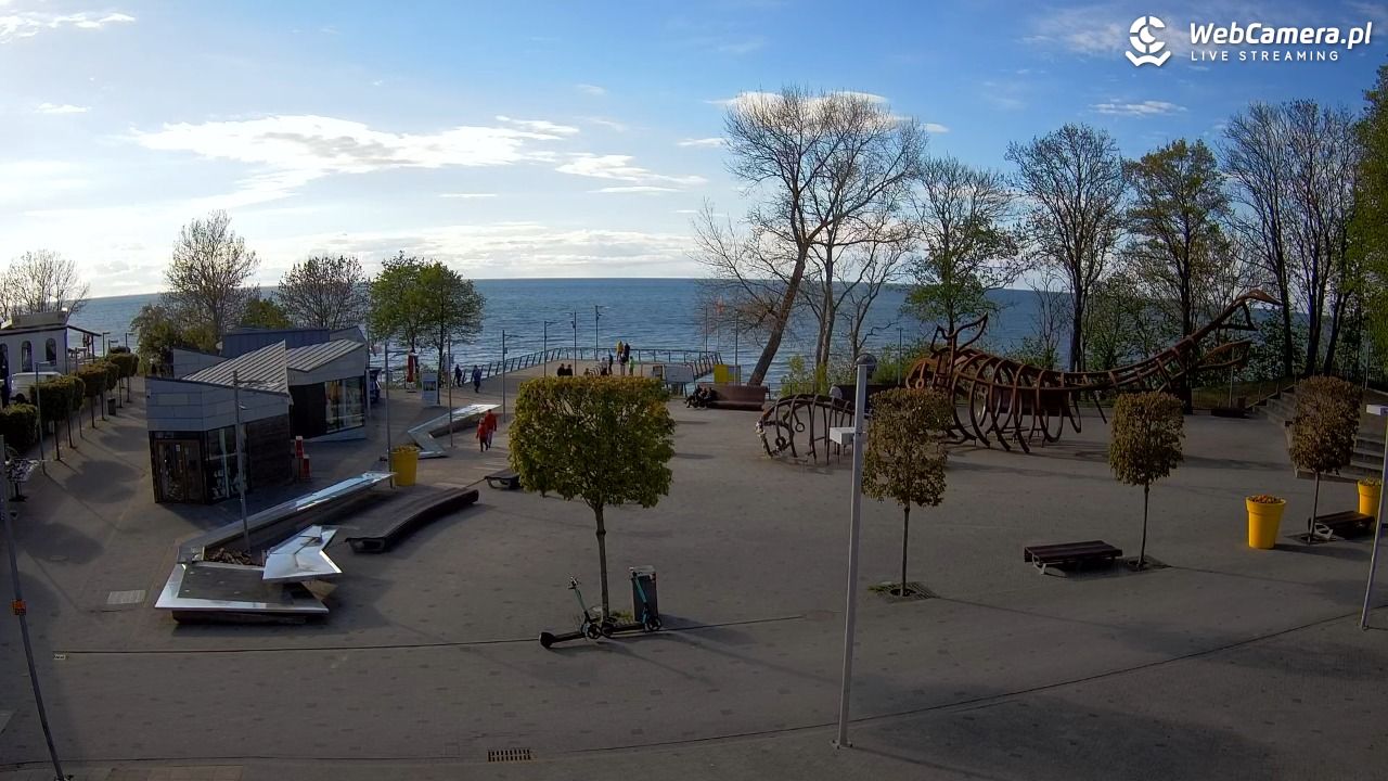 REWAL - widok na deptak - 13 maj 2026, 18:15