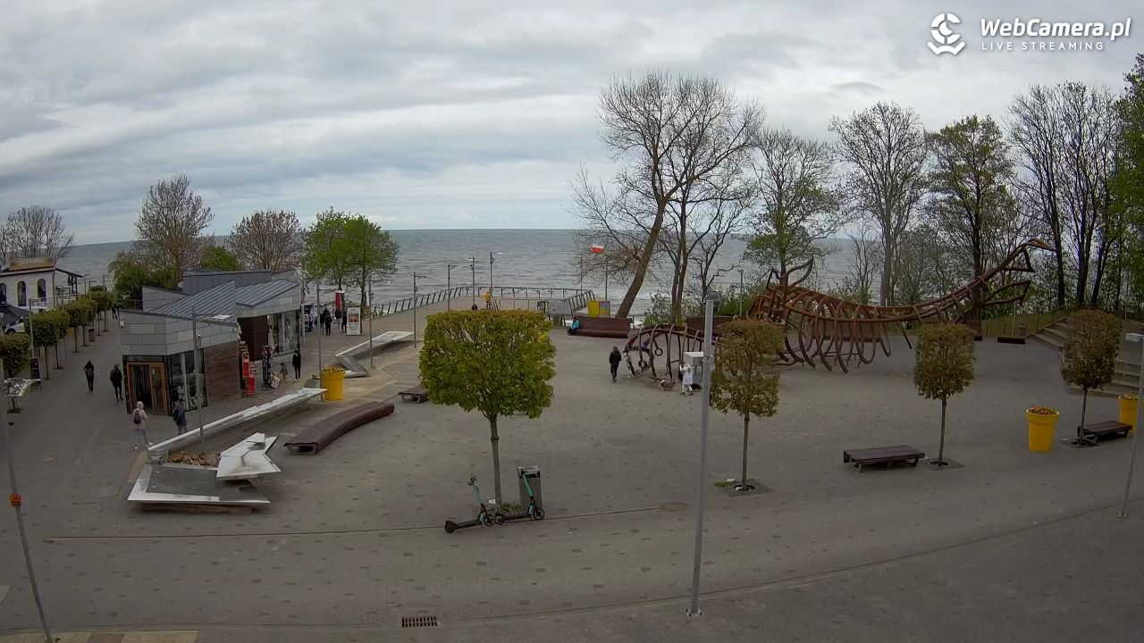 REWAL - widok na deptak - 12 maj 2026, 13:11