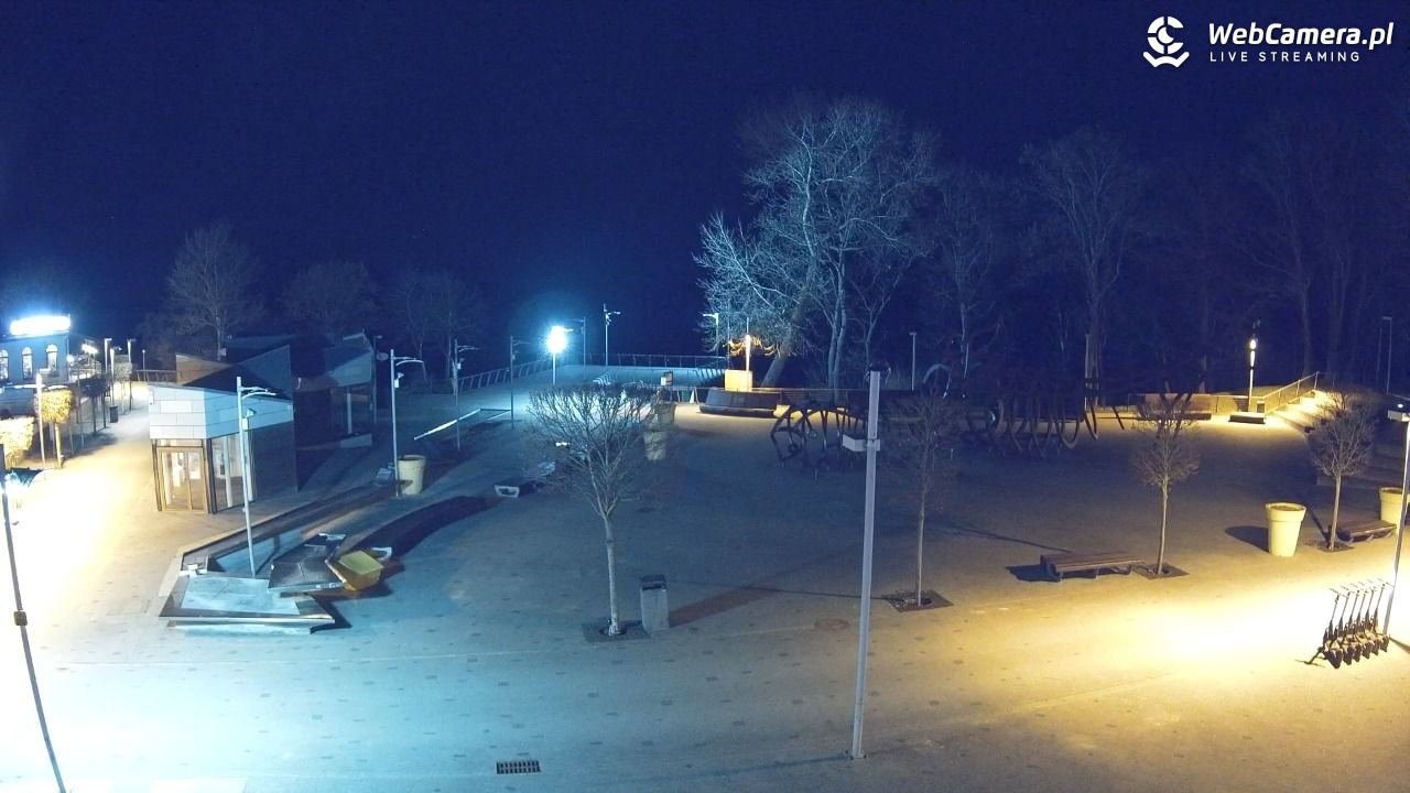 REWAL - widok na deptak - 28 marzec 2026, 20:19