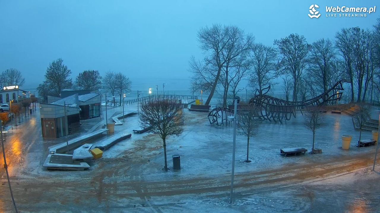 REWAL - widok na deptak - 06 luty 2026, 16:55