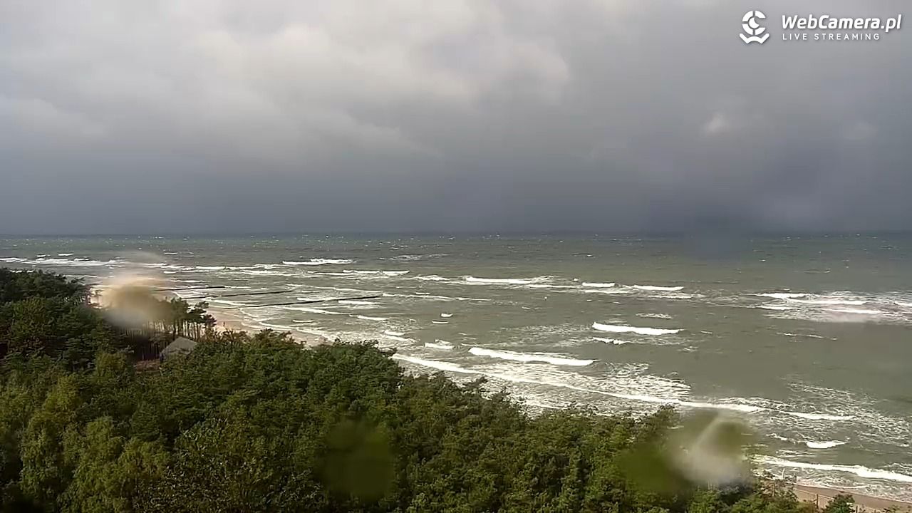 ROWY - widok na plażę i morze - 17 wresień 2025, 10:47