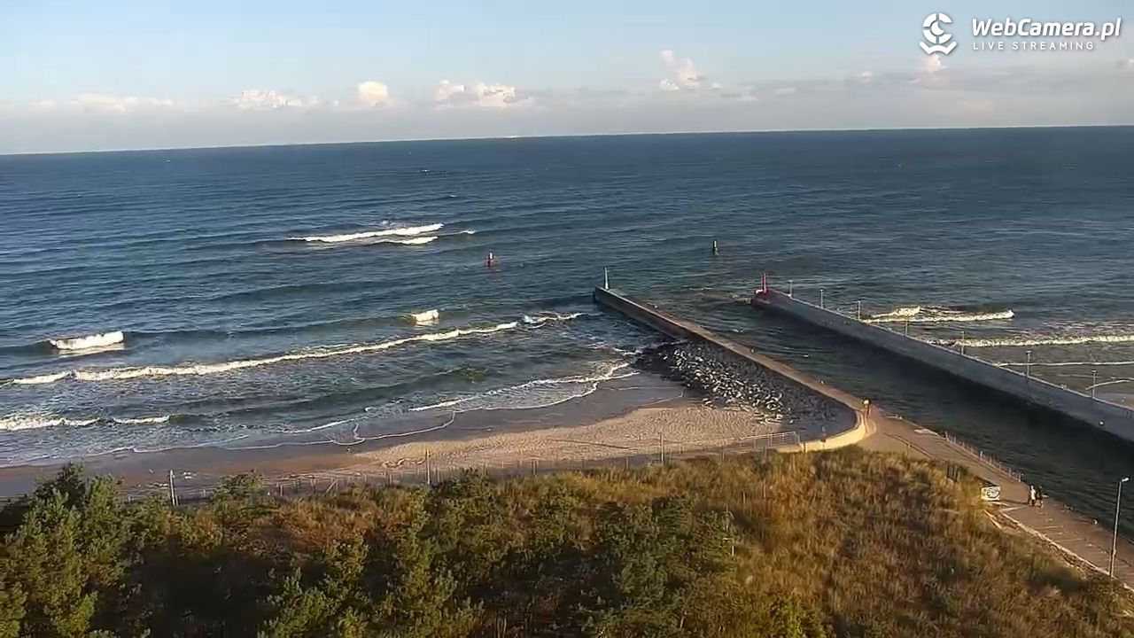 ROWY - widok na plażę i morze - 16 wresień 2025, 07:41