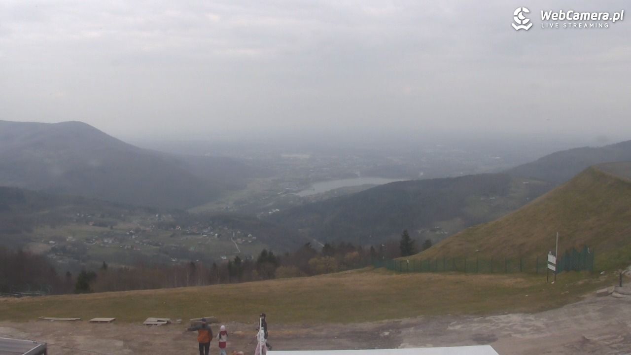 Góra Żar - widok na Kozubnik - 22 marzec 2026, 13:57