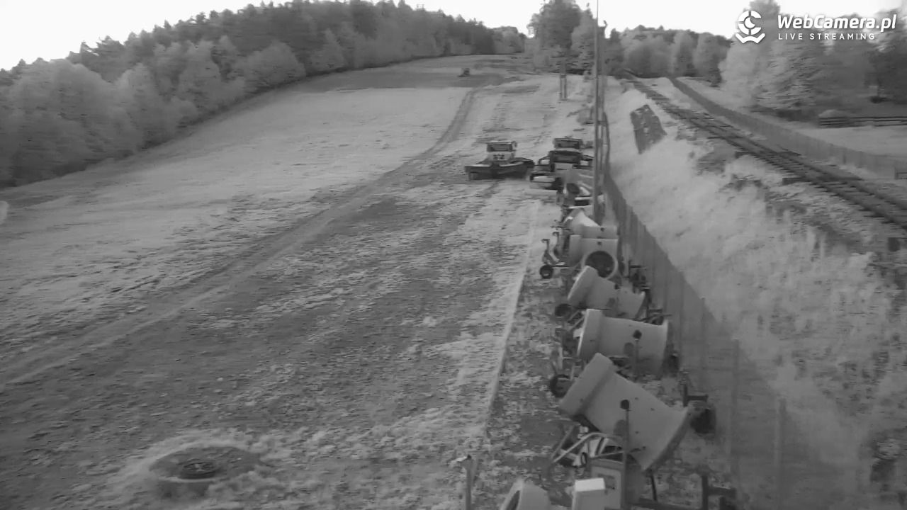 Góra Żar - widok na stację dolną - 19 maj 2026, 20:50