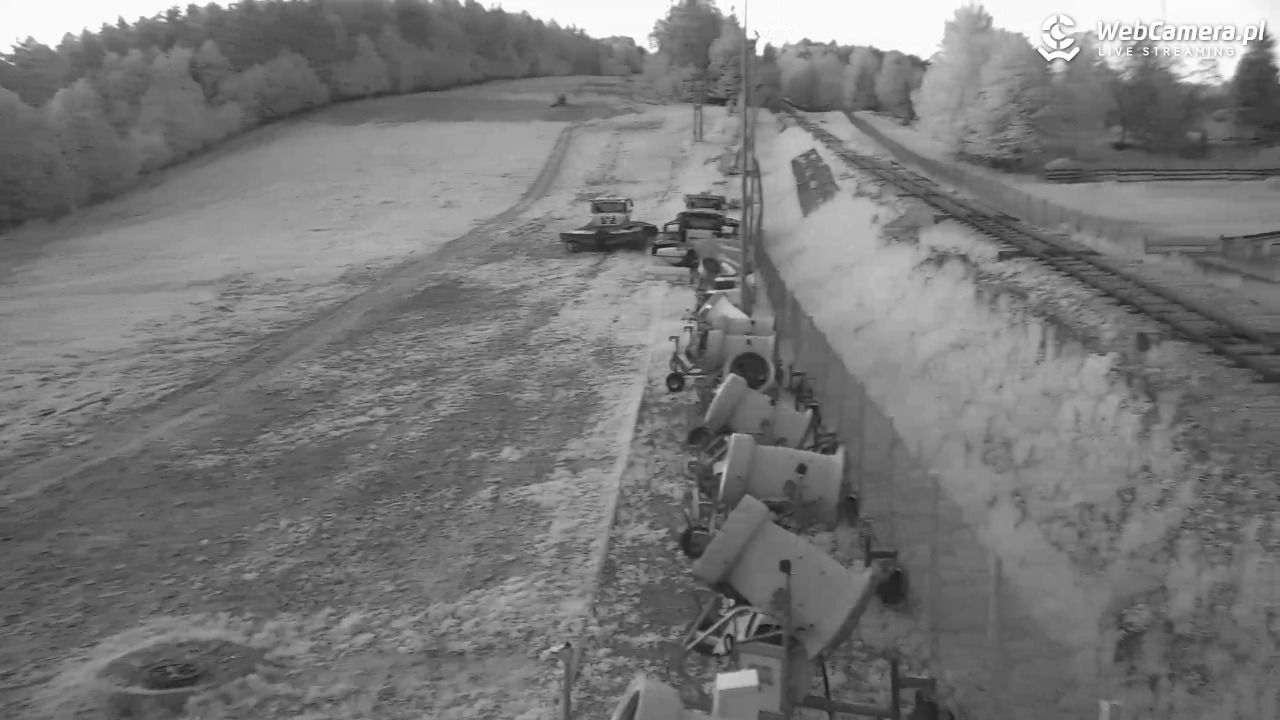 Góra Żar - widok na stację dolną - 19 maj 2026, 20:50