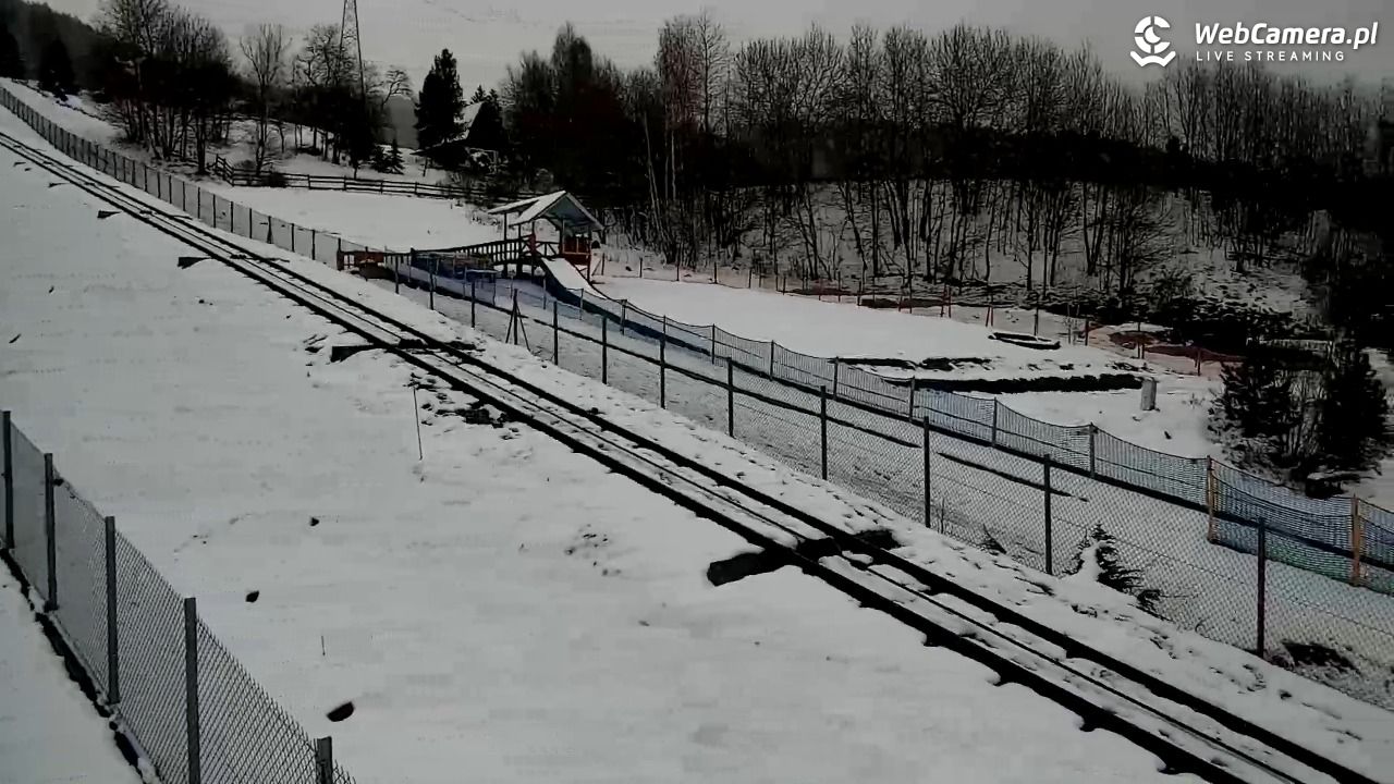 Góra Żar - widok na stację dolną - 21 luty 2026, 17:06