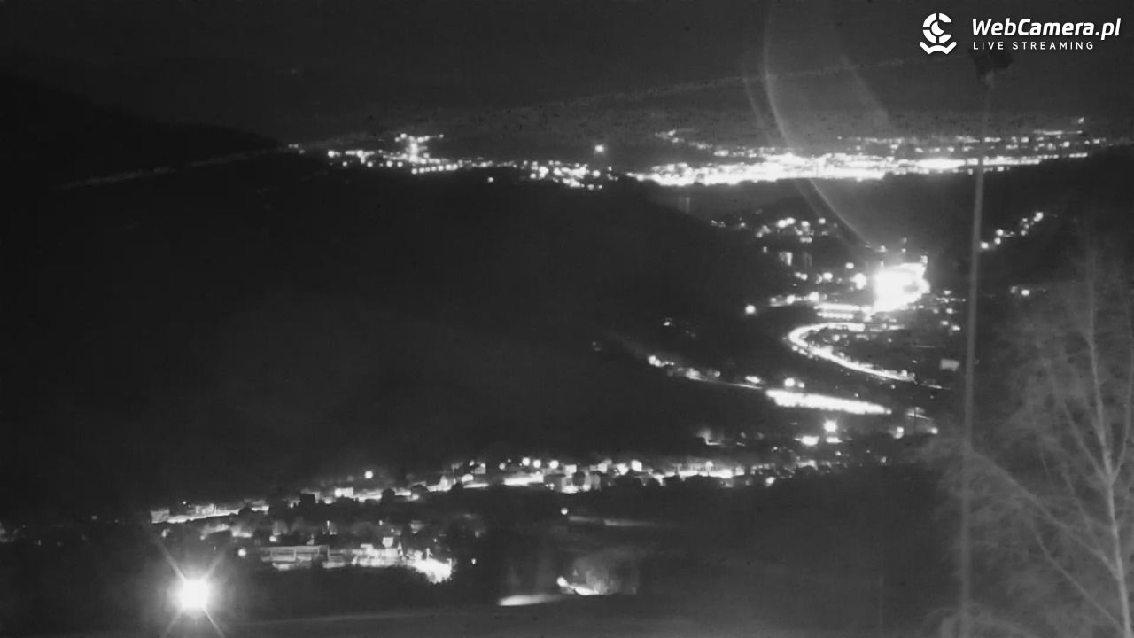 Góra Żar - widok panoramiczny na Beskidy - 05 kwiecień 2026, 23:47