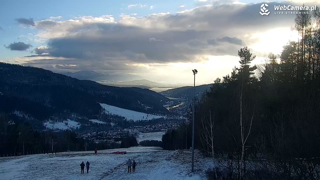 Góra Żar - widok panoramiczny na Beskidy - 04 styczeń 2026, 14:25