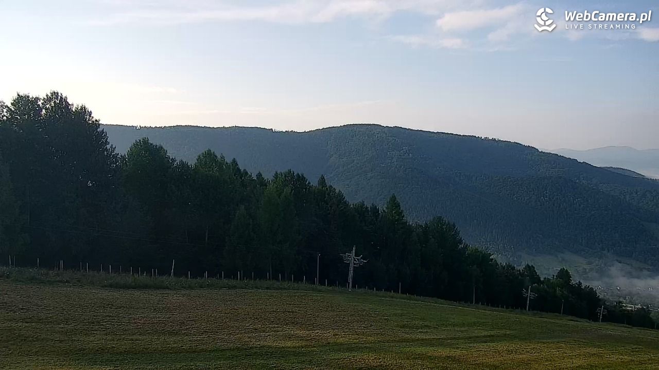 Góra Żar - widok panoramiczny na Beskidy - 19 lipiec 2026, 06:57