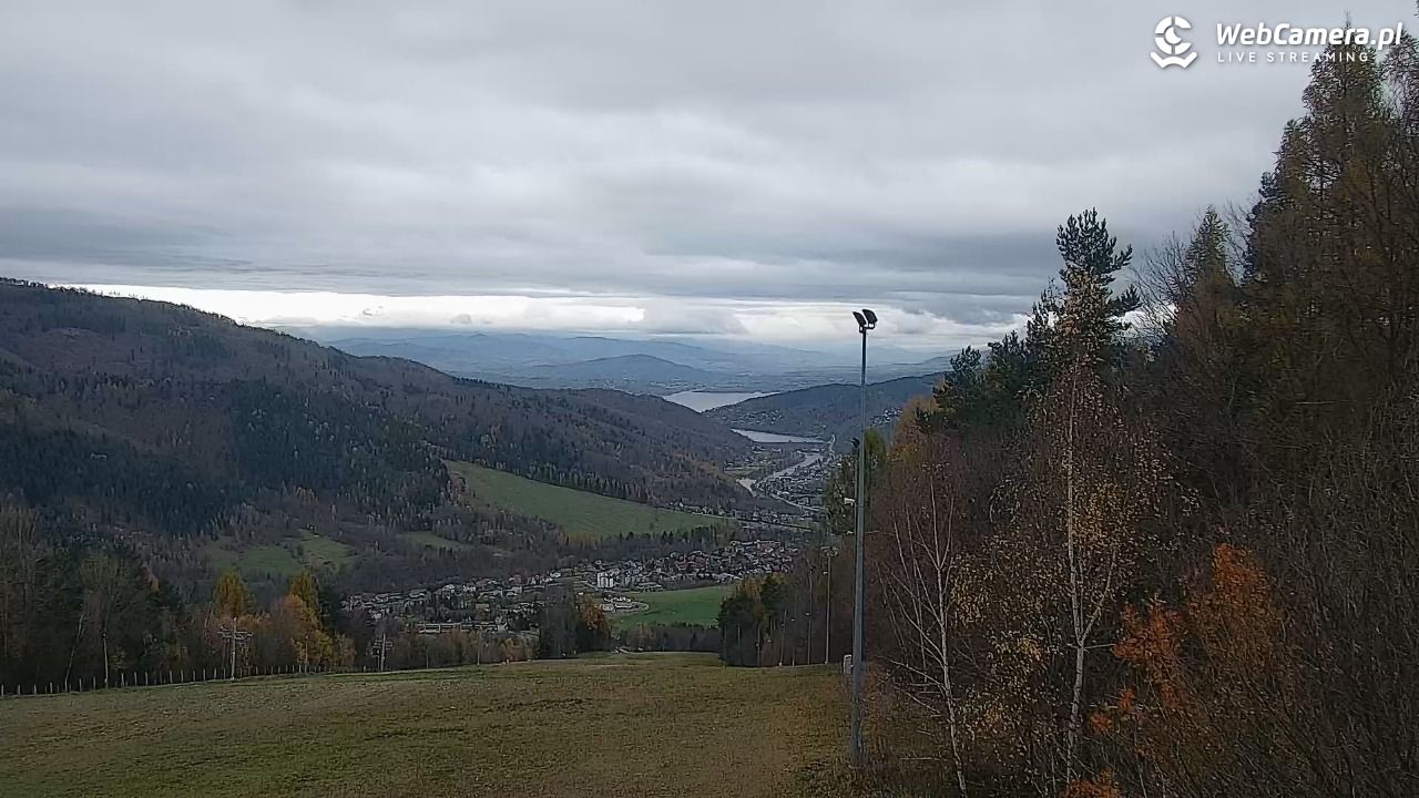 Góra Żar - widok panoramiczny na Beskidy - 10 listopad 2025, 11:35
