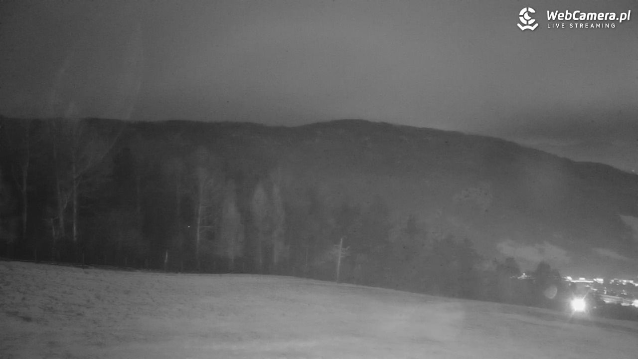 Góra Żar - widok panoramiczny na Beskidy - 05 styczeń 2026, 20:42