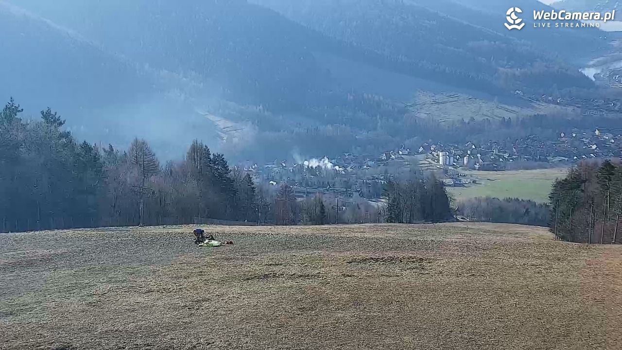 Góra Żar - widok panoramiczny na Beskidy - 28 luty 2026, 09:05