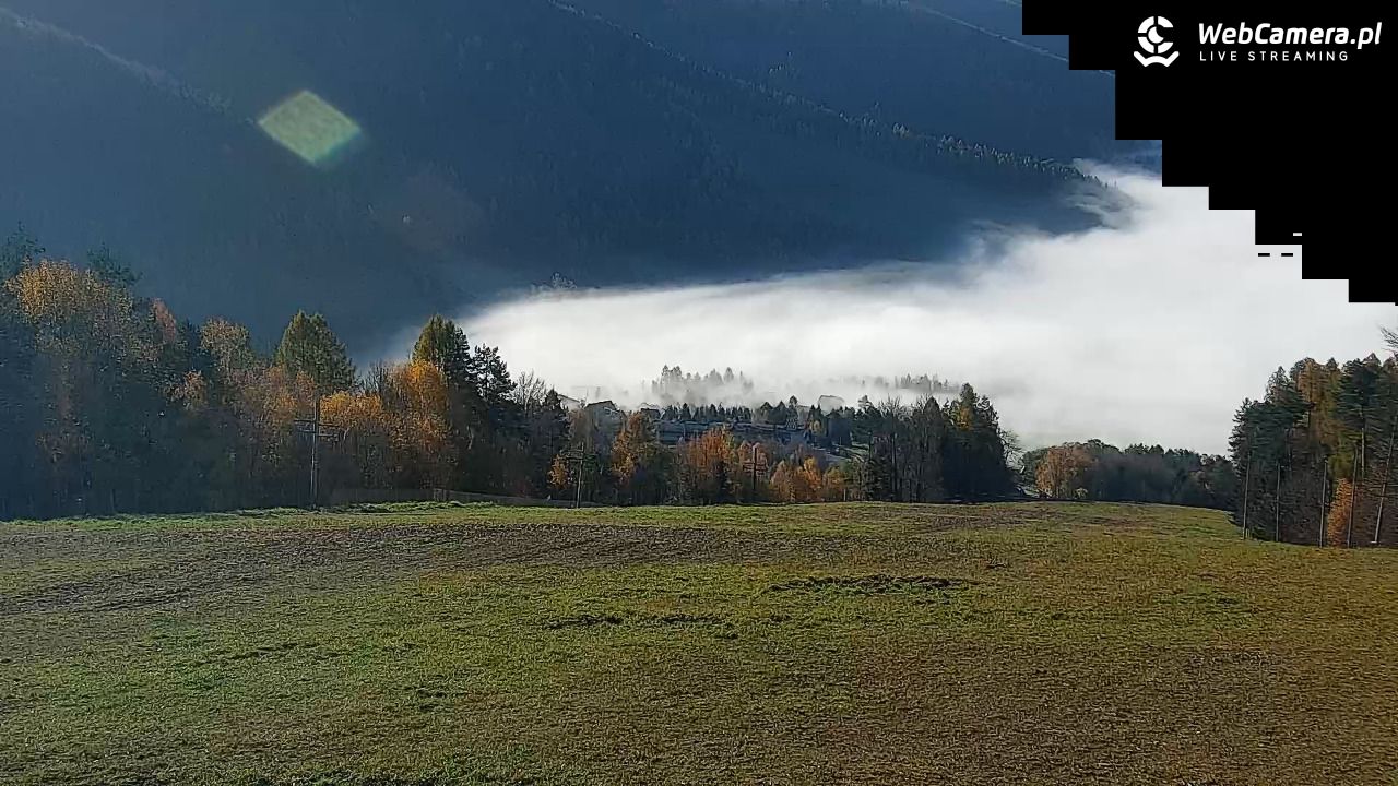 Góra Żar - widok panoramiczny na Beskidy - 06 listopad 2025, 08:50
