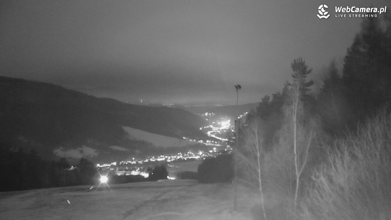 Góra Żar - widok panoramiczny na Beskidy - 05 styczeń 2026, 21:16