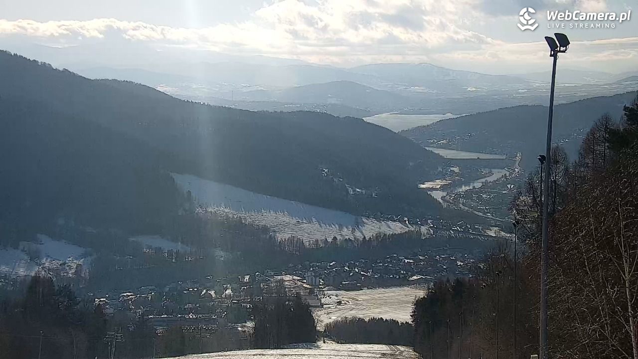 Góra Żar - widok panoramiczny na Beskidy - 04 styczeń 2026, 11:40