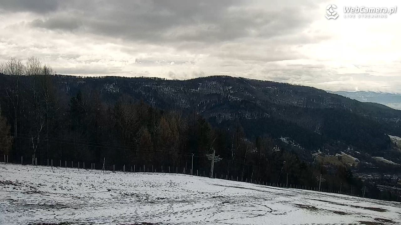 Góra Żar - widok panoramiczny na Beskidy - 23 luty 2026, 10:40