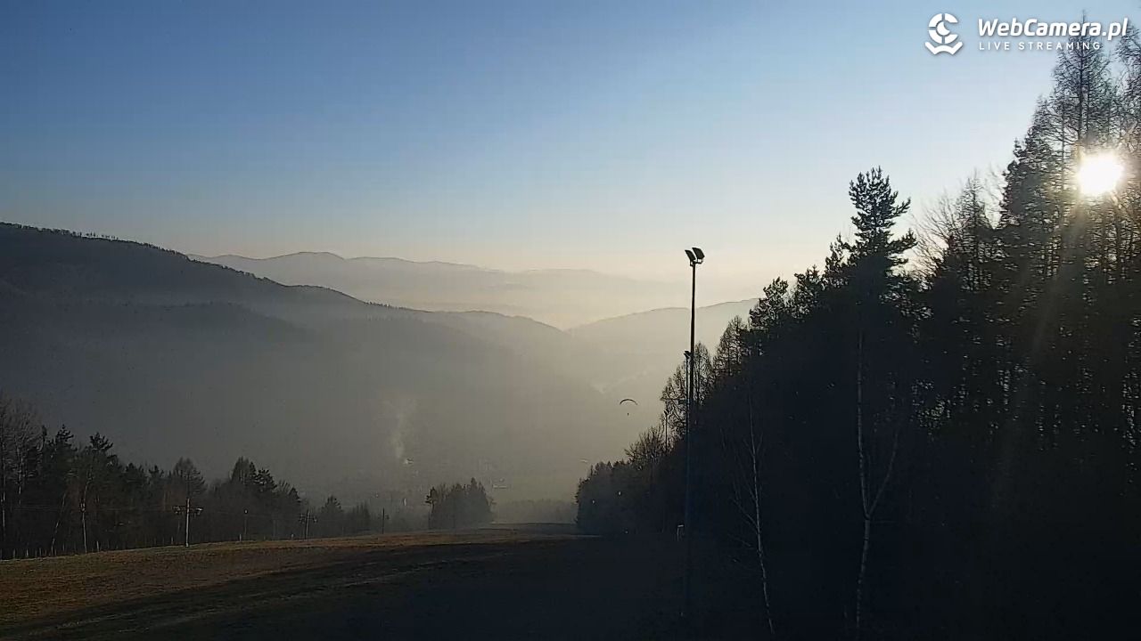 Góra Żar - widok panoramiczny na Beskidy - 19 grudzień 2025, 14:47