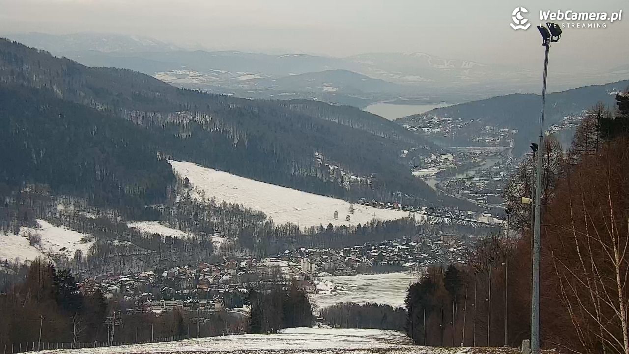 Góra Żar - widok panoramiczny na Beskidy - 06 styczeń 2026, 15:36