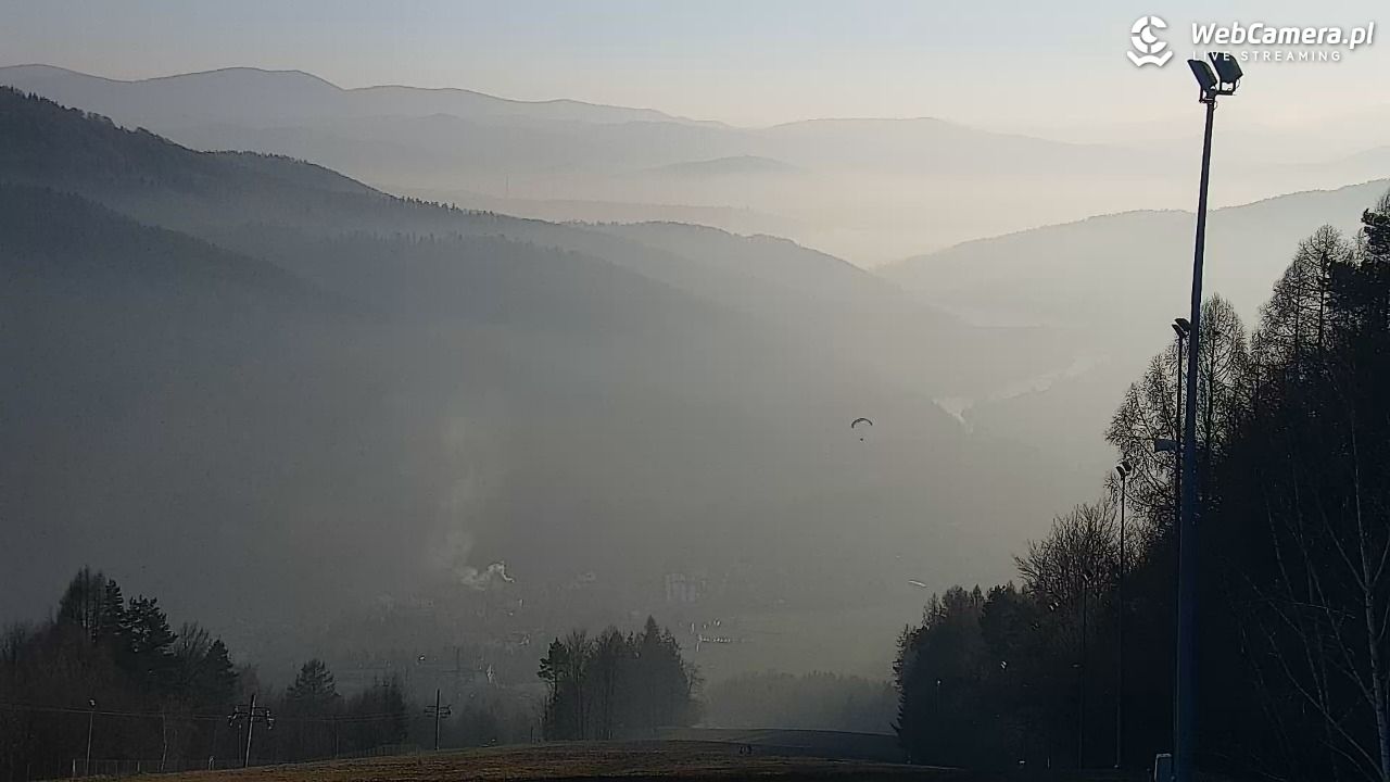 Góra Żar - widok panoramiczny na Beskidy - 19 grudzień 2025, 14:48