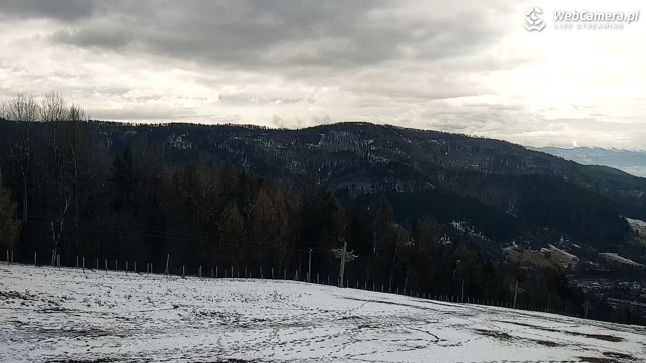 Góra Żar - widok panoramiczny na Beskidy - 23 luty 2026, 10:40