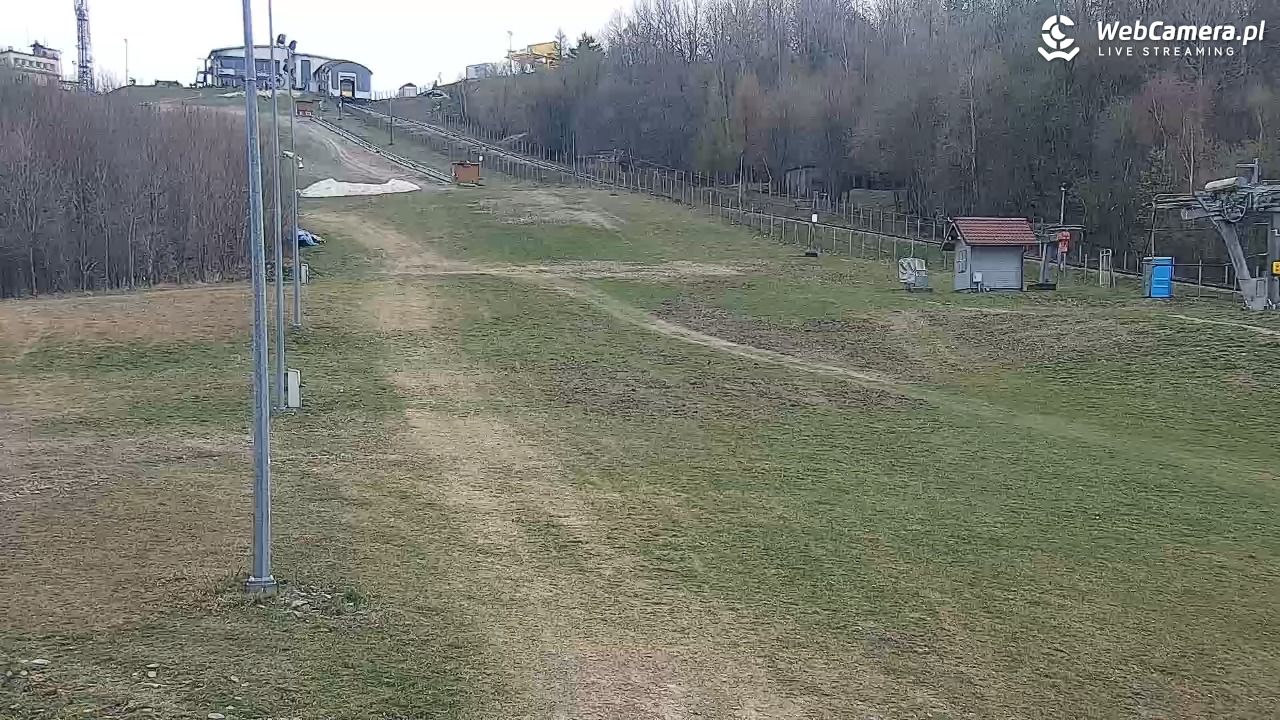 Góra Żar - widok panoramiczny na Beskidy - 13 kwiecień 2026, 10:15