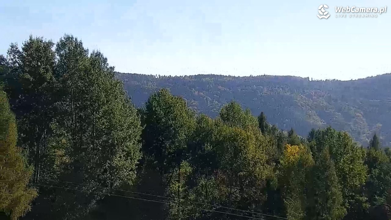 Góra Żar - widok panoramiczny na Beskidy - 17 październik 2026, 10:11