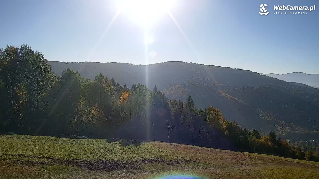 Góra Żar - widok panoramiczny na Beskidy - 28 październik 2026, 19:56