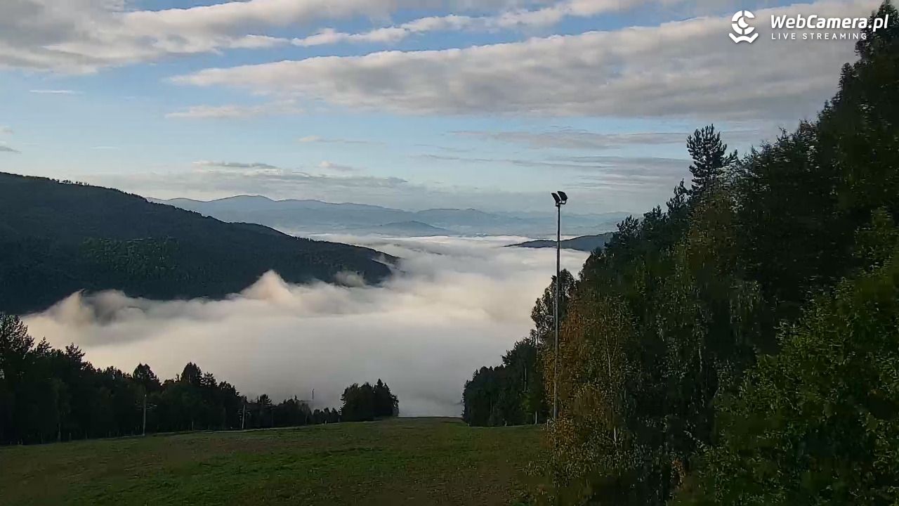 Góra Żar - widok panoramiczny na Beskidy - 02 wresień 2025, 07:30