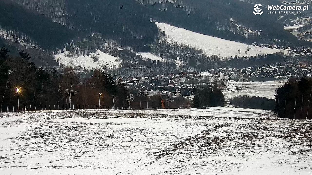 Góra Żar - widok panoramiczny na Beskidy - 06 styczeń 2026, 16:07