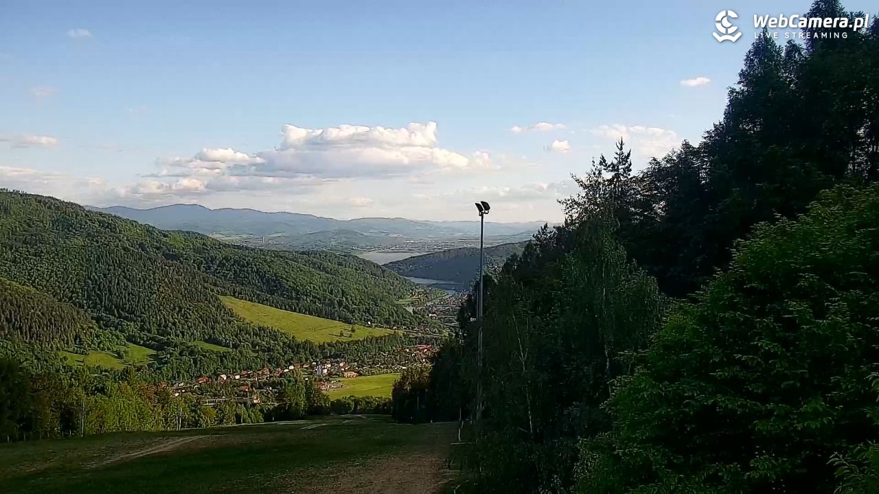 Góra Żar - widok panoramiczny na Beskidy - 28 maj 2026, 18:40