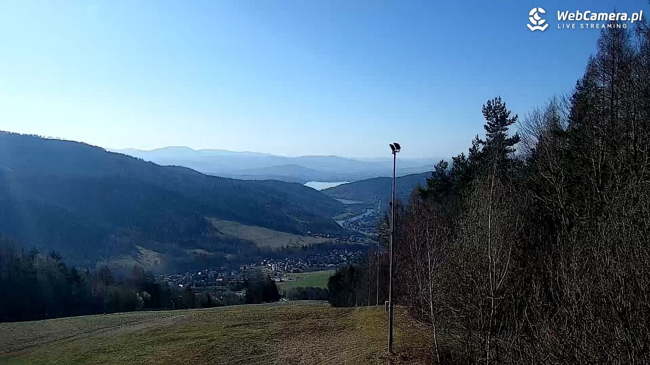 Góra Żar - widok panoramiczny na Beskidy - 15 marzec 2026, 09:37