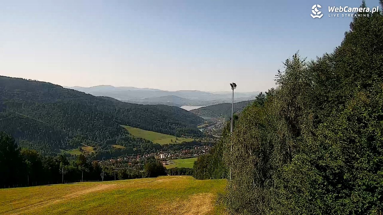 Góra Żar - widok panoramiczny na Beskidy - 30 lipiec 2026, 08:51