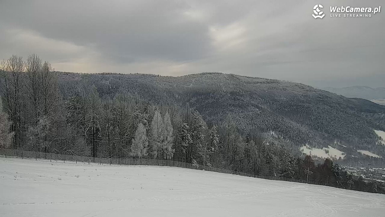 Góra Żar - widok panoramiczny na Beskidy - 16 luty 2026, 09:37