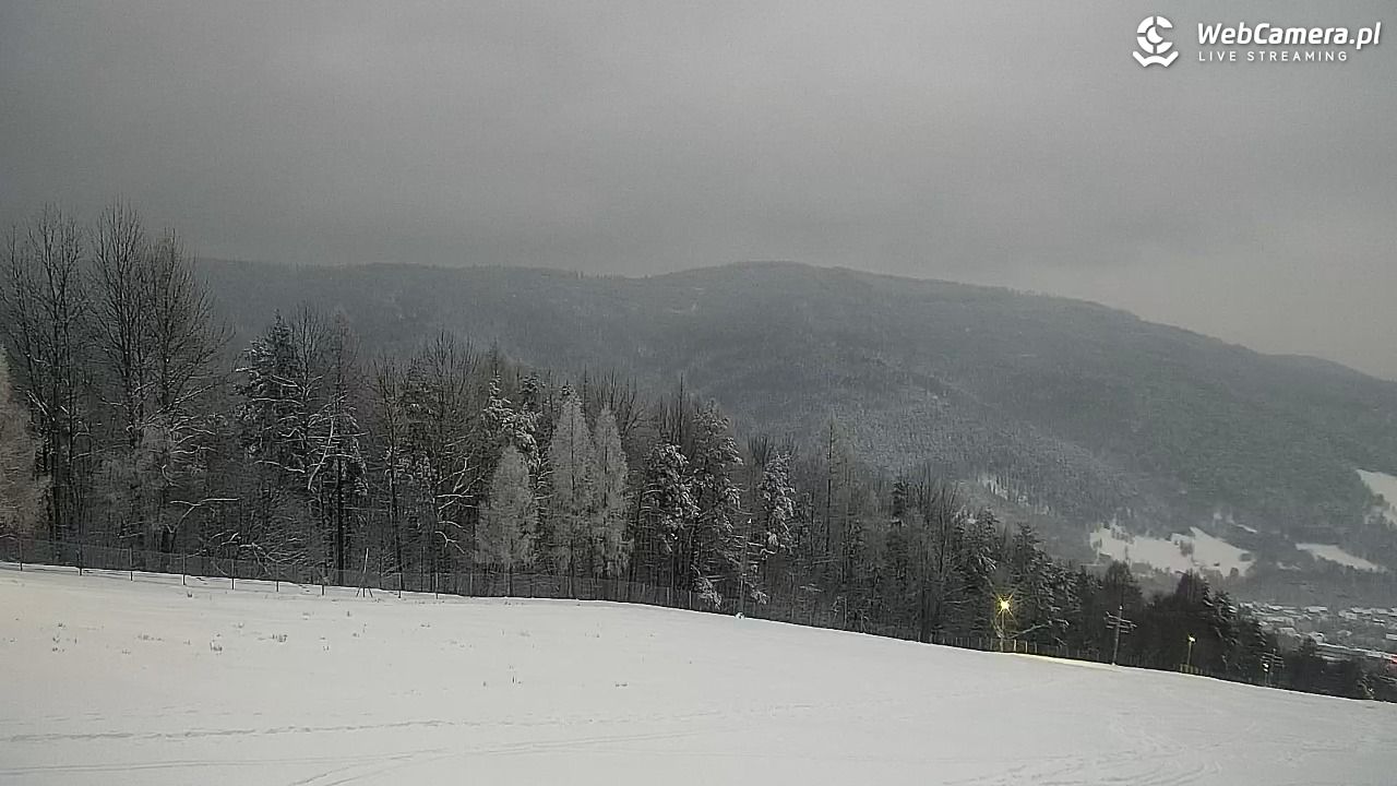 Góra Żar - widok panoramiczny na Beskidy - 15 luty 2026, 17:16