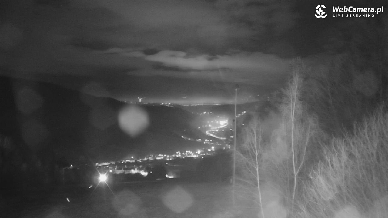 Góra Żar - widok panoramiczny na Beskidy - 05 luty 2026, 21:41