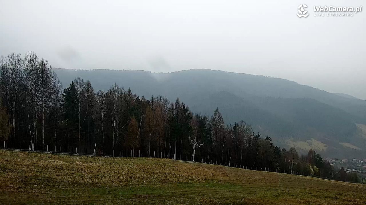 Góra Żar - widok panoramiczny na Beskidy - 17 marzec 2026, 16:56
