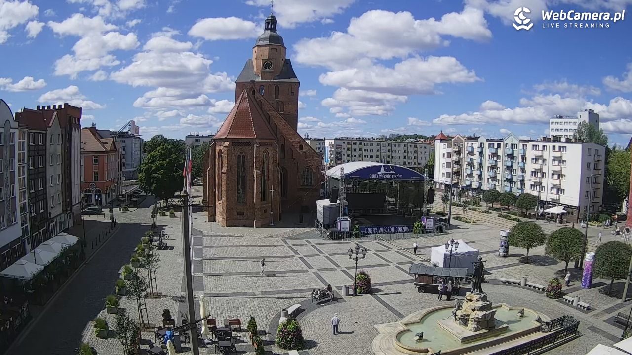 Gorzów Wielkopolski - widok na Katedrę - 18 sierpień 2025, 12:35