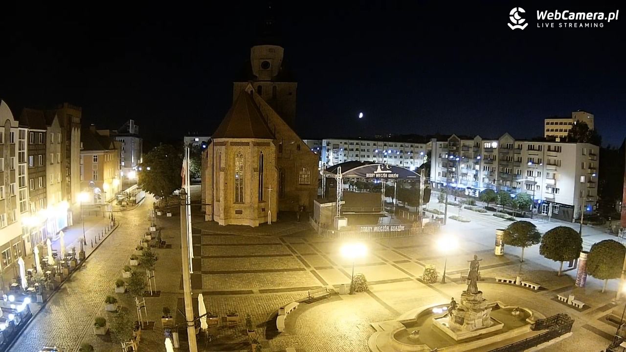 Gorzów Wielkopolski - widok na Katedrę - 30 czerwiec 2025, 23:29