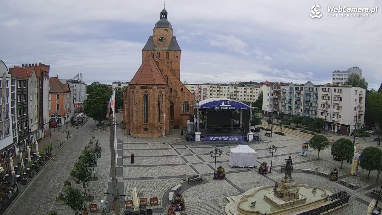 Gorzów Wielkopolski - widok na Katedrę - 21 lipiec 2026, 07:28