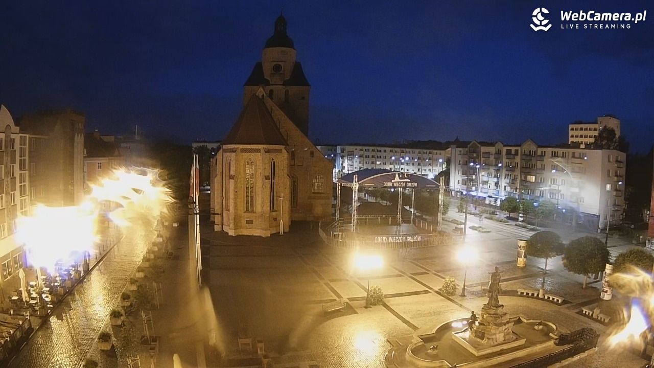 Gorzów Wielkopolski - widok na Katedrę - 11 czerwiec 2025, 03:23