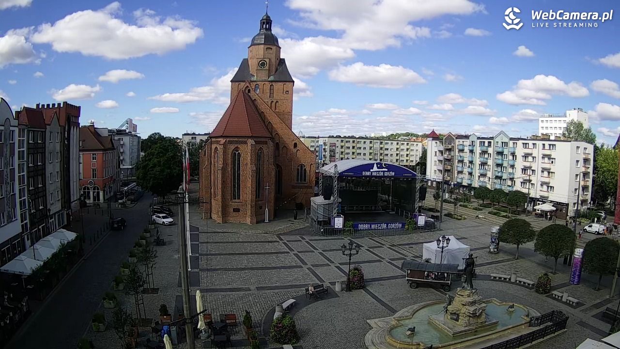 Gorzów Wielkopolski - widok na Katedrę - 18 sierpień 2025, 10:40