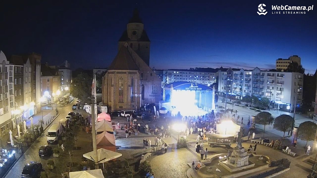 Gorzów Wielkopolski - widok na Katedrę - 17 sierpień 2025, 21:31
