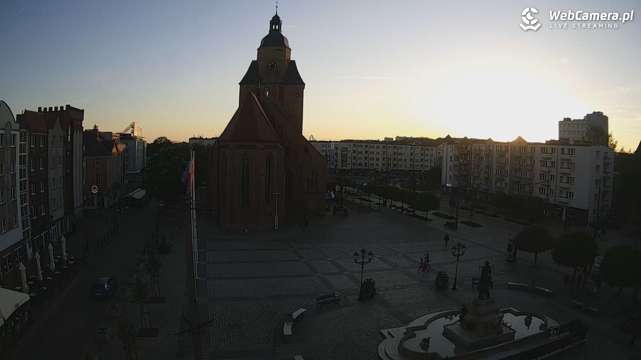 Gorzów Wielkopolski - widok na Katedrę - 30 kwiecień 2025, 20:01