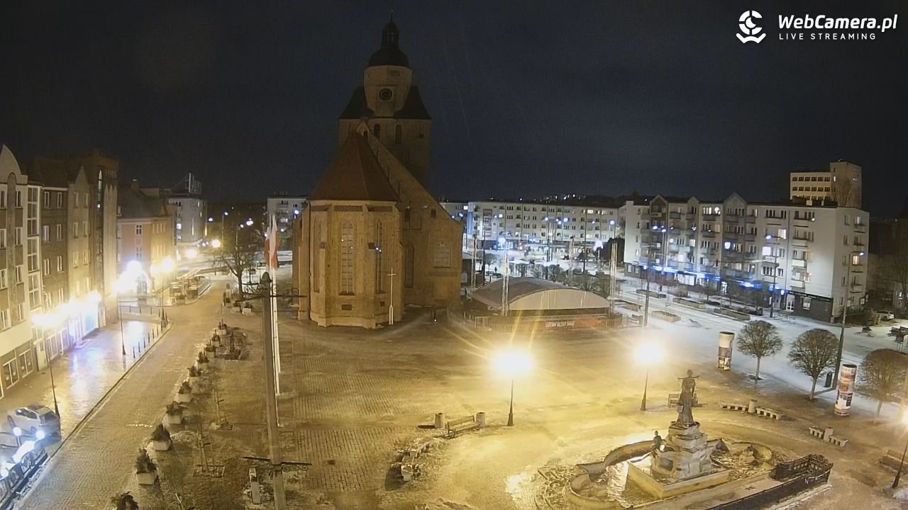 Gorzów Wielkopolski - widok na Katedrę - 01 luty 2026, 20:56